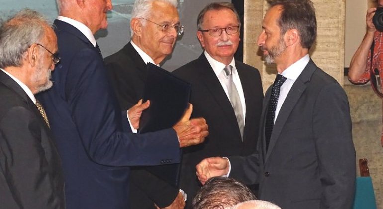 Prof. dr. sc. Dražen Matičić postao redoviti član Hrvatske akademije znanosti i umjetnosti Prof. dr. sc. Dražen Matičić postao redoviti član Hrvatske akademije znanosti i umjetnosti