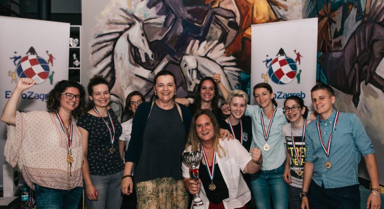 Studentice veterine osvojile 1. mjesto u futsalu na EuroZagrebu Studentice veterine osvojile 1. mjesto u futsalu na EuroZagrebu