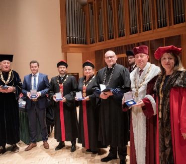 Veterinarskome fakultetu dodijeljena medalja za suradnju sa Sveučilištem veterinarske medicine i farmacije u Košicama