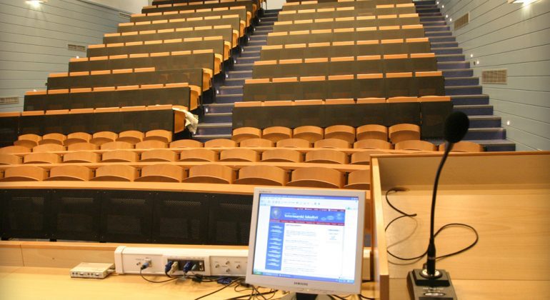 7. redovita (elektronička) sjednica Fakultetskoga vijeća 7. redovita (elektronička) sjednica Fakultetskoga vijeća