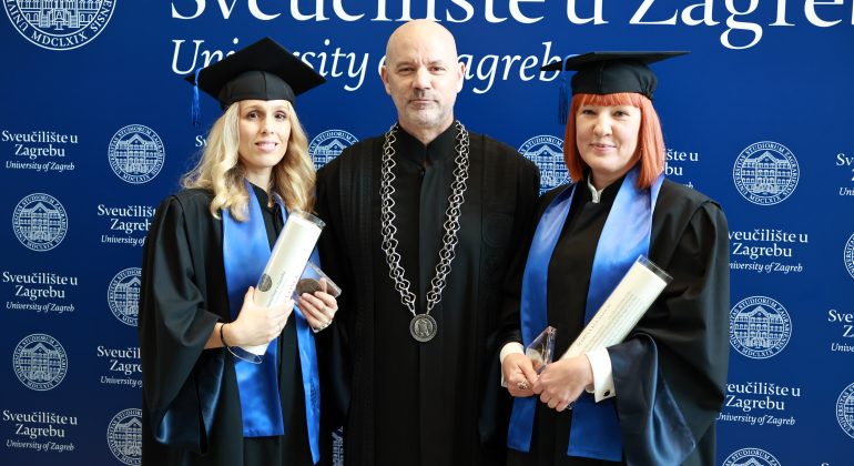 Na Sveučilištu u Zagrebu svečano je promovirano 299 novih doktora znanosti i doktora umjetnosti Na Sveučilištu u Zagrebu svečano je promovirano 299 novih doktora znanosti i doktora umjetnosti