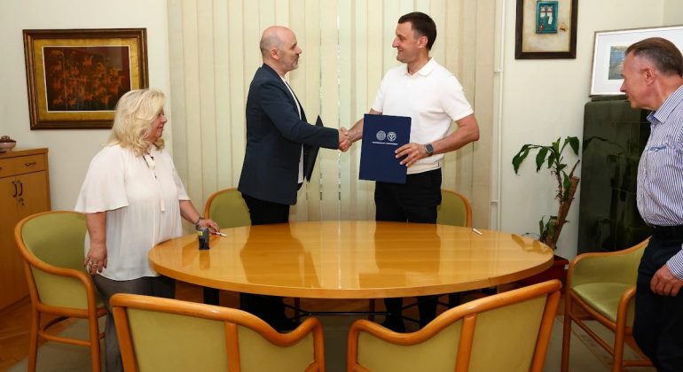 Sporazum o suradnji između Državnog poljoprivrednog Sveučilišta u Poltavi i Veterinarskoga fakulteta Sveučilišta u Zagrebu Sporazum o suradnji između Državnog poljoprivrednog Sveučilišta u Poltavi i Veterinarskoga fakulteta Sveučilišta u Zagrebu